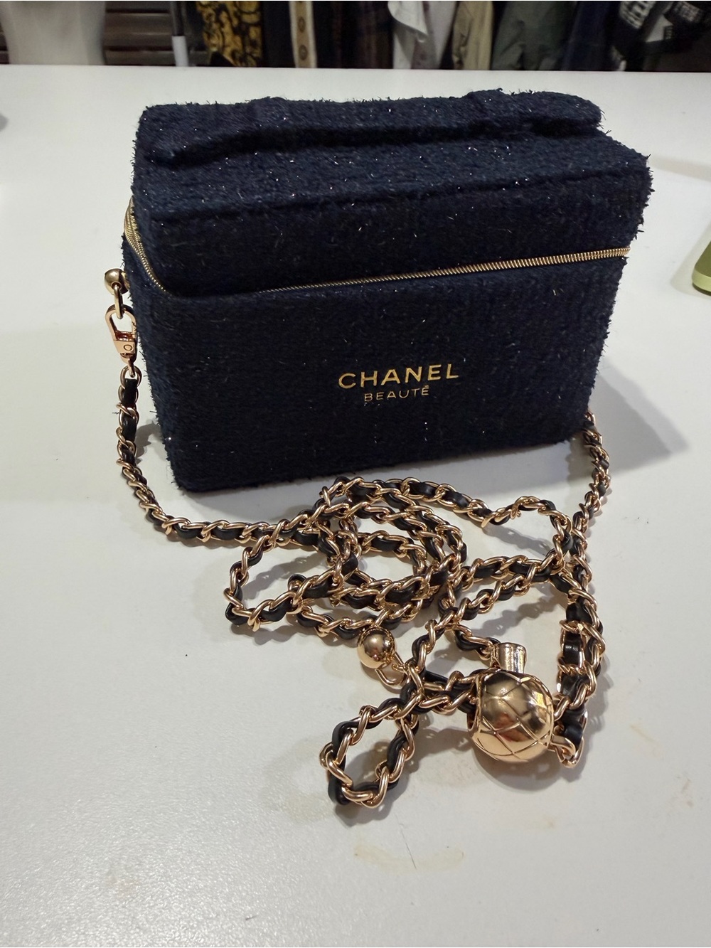 CHANEL Beauté Black Tweed Mini Vanity Crossbody with Gold Hardware - Picture 10 of 10